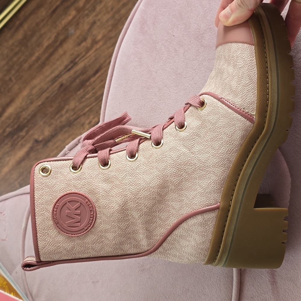 Size 5.5 Light Pink Leather Michael Kors Boots